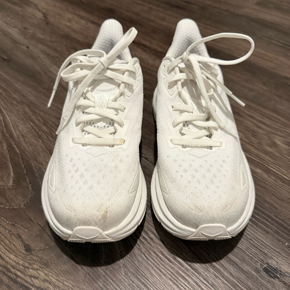 Hoka Clifton 9 White/White